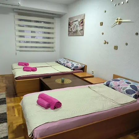 Elena Luka Apartment *